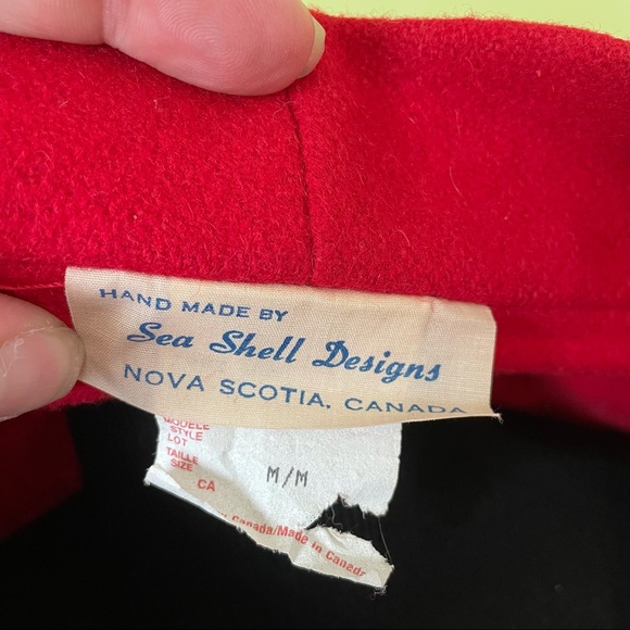 VINTAGE SEA SHELL DESIGNS RED WHALE APPLIQUE WOOL PULLOVER TOP SIZE MEDIUM RARE - Picture 7 of 8